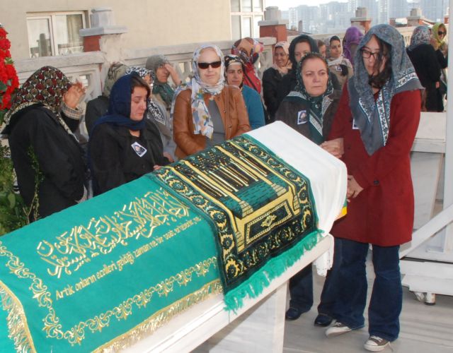 Huriye Zenginli Dualarla Son Yolculuğuna Uğurlandı