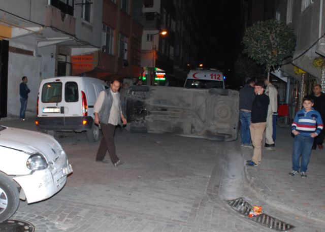 Arabanın Gidilmez Yerinde Takla Atmayı Başardı