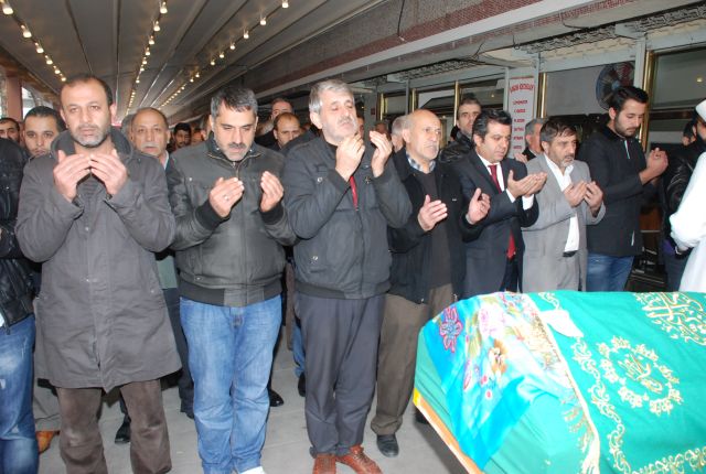 Fatma Onay Dualarla Son Yolculuğuna Uğurlandı