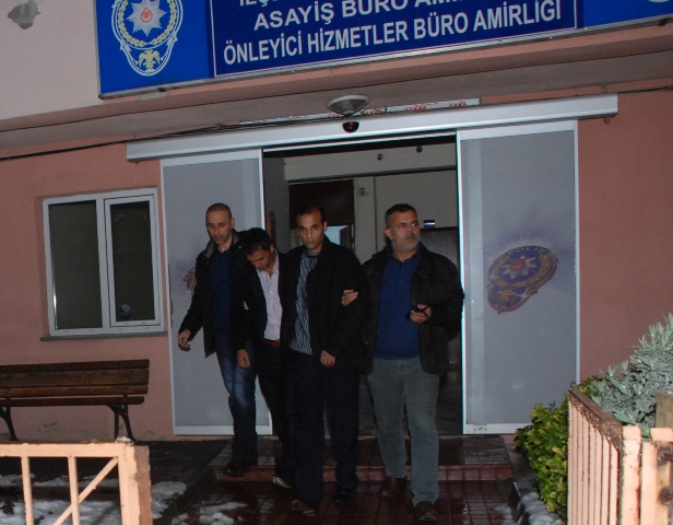 öğretmenin Fendi İranlı Tırnakcıları Yendi