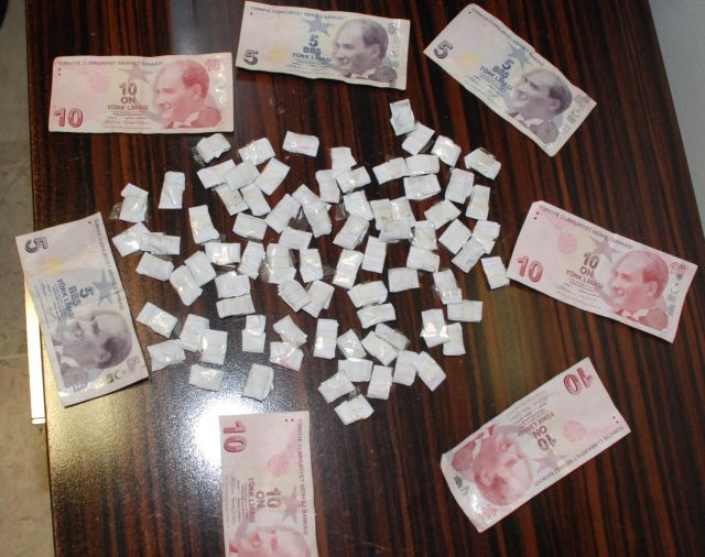 Uyuşturucuyu Yuttu , Ama Polise Yutturamadı