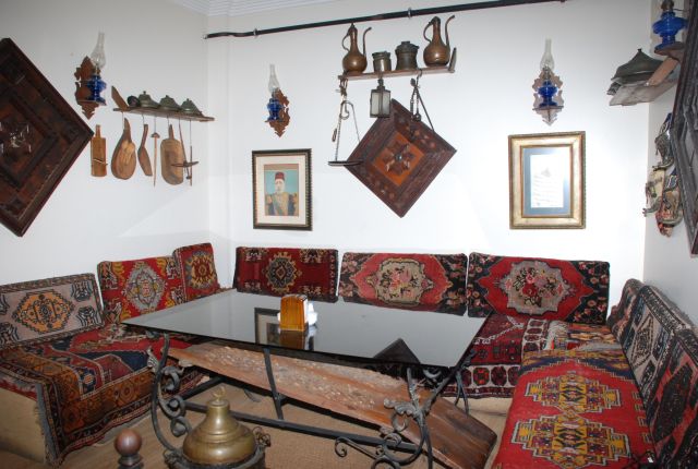 Köfteci Alibey, Tarihi Restaurantında Yaşatıyor