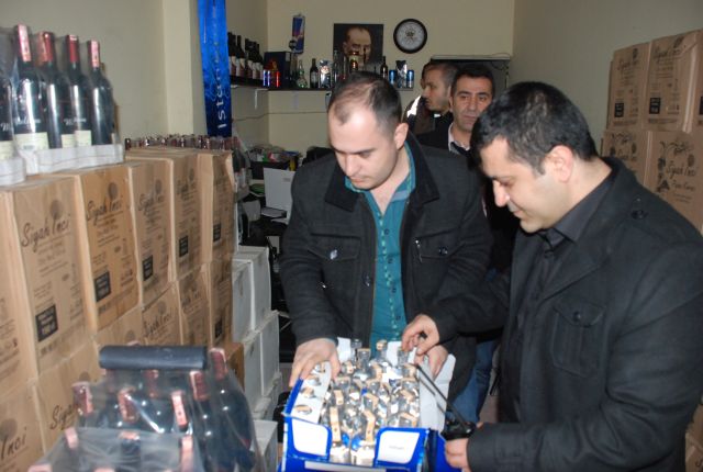 Güngören Emniyeti 3 Kamyon Kaçak İçki Yakaladı