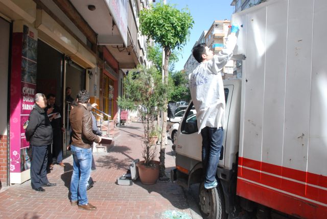 Sokak Ortasında Kadına Kurşun Yağdırdılar