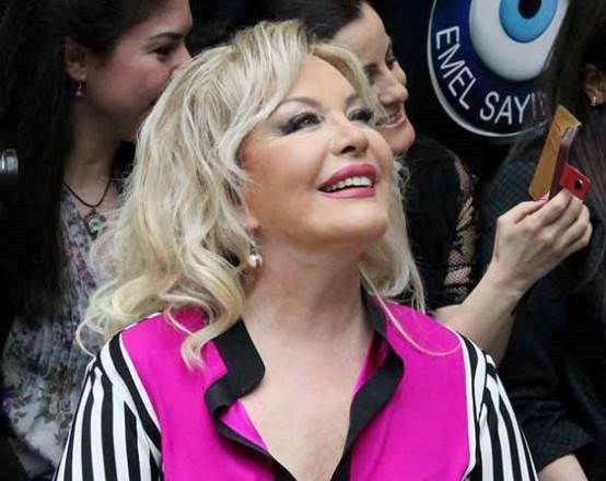 Güngören Kalecenter'da Emel Sayın Rüzgarı Esti