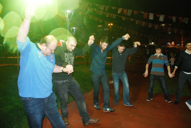 Halil Nuroğlu Horonla  Askere Uğurlandı