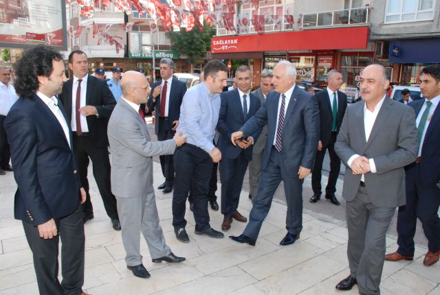 Güngören'de Vali Avni Mutlu Triliçe Tatlısı İle Ağırlandı