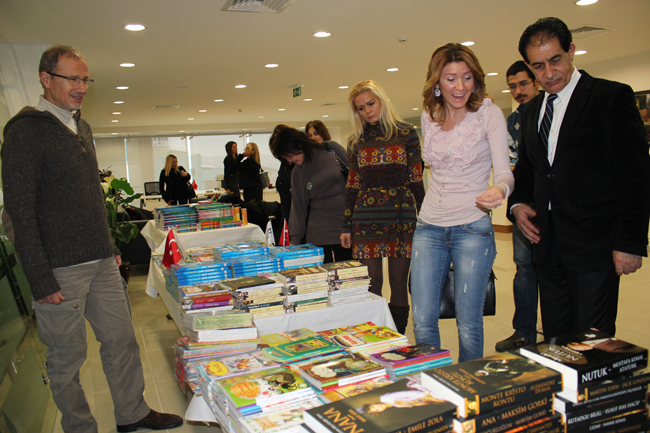 Kütüphane Kur Bir Dikili Ağacın Olsun