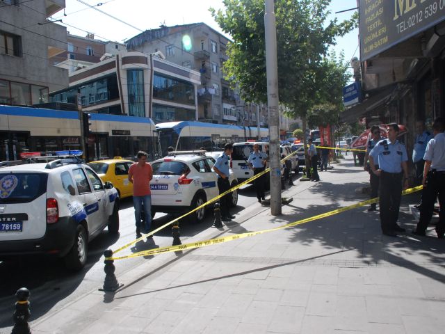 Tranvay Yolundaki Yaralı Sırra Kadem Bastı