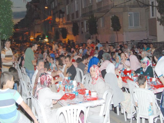 Ramazanın İftar şenliği Güngörende Bir Başka Oluyor