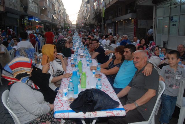 Başkan şakir Yücel Karaman'dan Merter İçin Açık çek