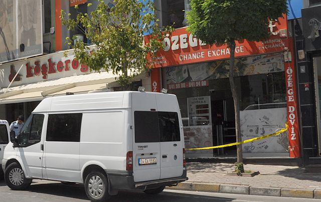 Merter'de Dövizci Soygunu çay Ocağında Başladı