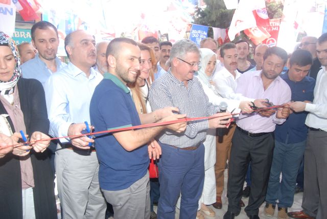 Güngörende  Akpartinin  Yeni Seçim İrtibat Buroları Hizmete Hazır.