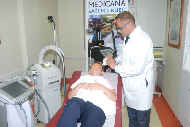 Medicana Hastanesinden Cilt Muciti;fraksiyonel Lazer