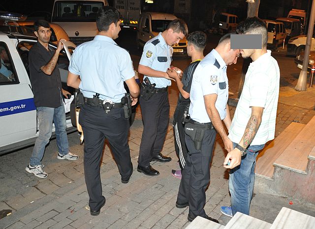 Seçim öncesi Huzur İçin Polis Sokakları Didik Didik Aradı