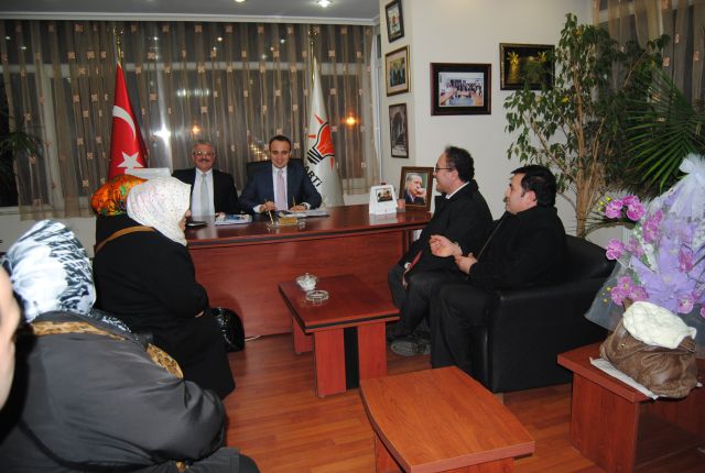 Ak Parti şehit Aileleriyle Bir Araya Geldi