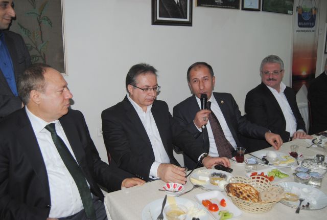 Kale Bent Köyü Derneği, Derneklere Kahvaltı Verdi