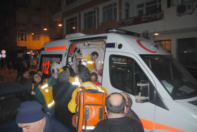 Yangında Canlarını Zor Kurtardılar