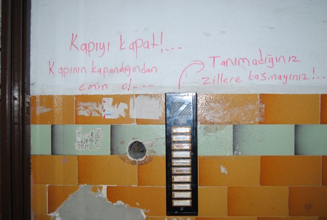 Apartmanın Sakinleri Yöneticiyi çıldırttı