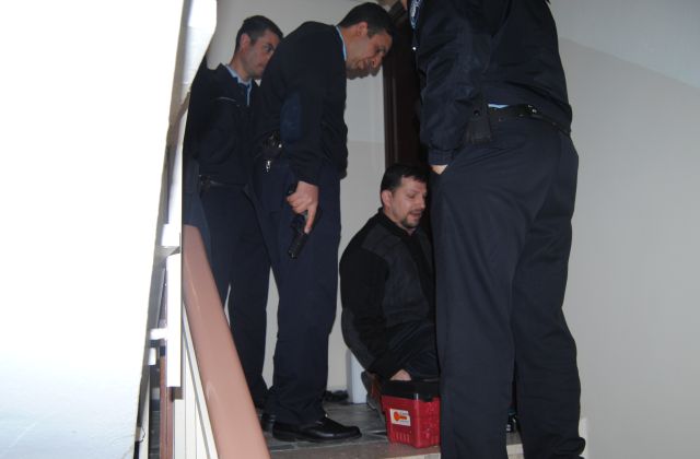 Hırsızlar Azıttı,polis Vatandaşları Uyardı