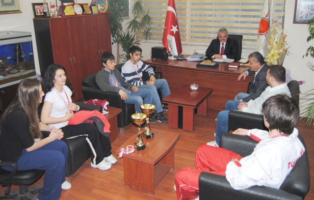 şampiyonları Başkan Ercüment Sever Ağırladı