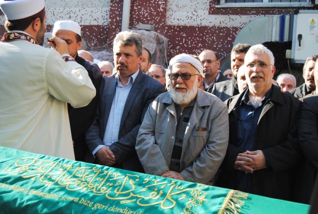 Ali Günaydın 50 Yıllık Hayat Arkadaşını Dualarla Uğurladı