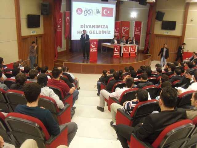 Saadet İstanbul Gençlik Divanı Güngören'de Yapıldı