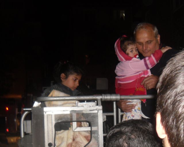 Burcu Ve Resul Kardeşleri İtfaiye Amcaları Kurtardı