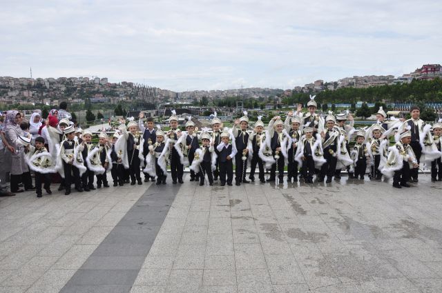 Onlar Erkekliğe İlk Adımı Güngören Belediyesiyle Attı
