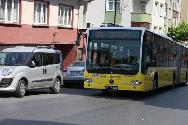 Sarı Otobüsler Güngören Yollarında