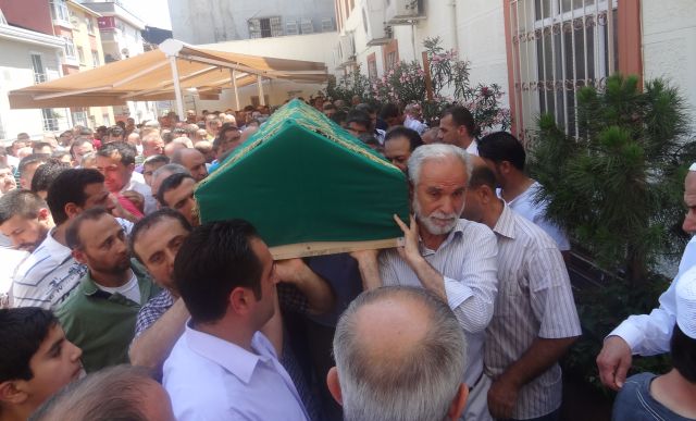 Taksici Erdoğan Büyükyılmaz, Son Yolculuğuna Uğurlandı