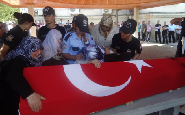 şehit Ahmet Tozlu, Son Yolculuğuna  Gözyaşlarıyla Uğurlandı