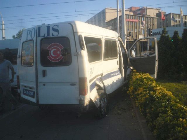 şehit Komiser Ahmet Tozlu'ya Mezar Olan Kaza Yeri