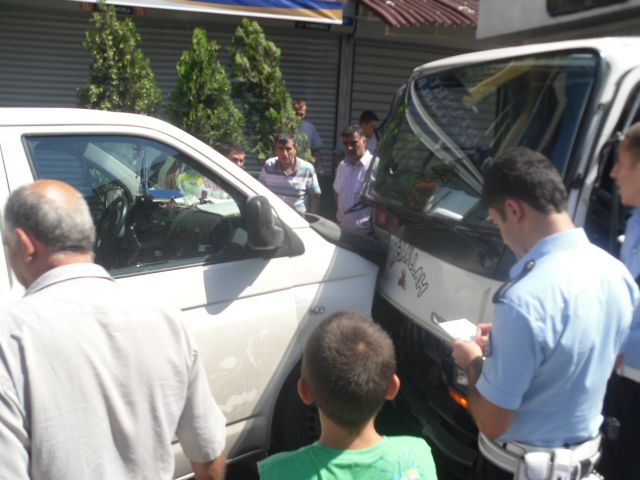 El Freni Tutmadı 14 Aracı Biçti Kimsenin Burnu Kanamadı