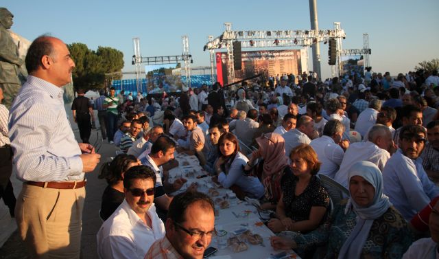 Kötü  Koşullar Ve Açlıklada Mücadele Ettiler