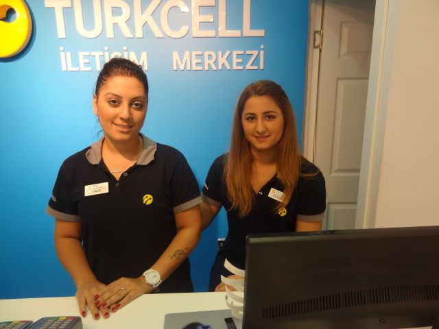Turkcell Bayi Güler Yüzlü Personeli İle Yoluna Devam Ediyor