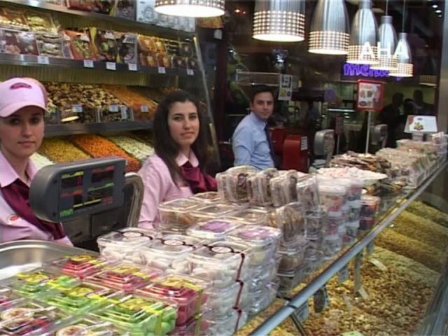 Tuğba Kuruyemiş İstanbul'da Güngören'e Yatırım Yaptı