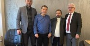Meclis üyesi Naci Ay'a, Mustafa Dönmezkuş, Cumhur Söğüt ve Çoşkun Söğüt'ten tebrik geldi